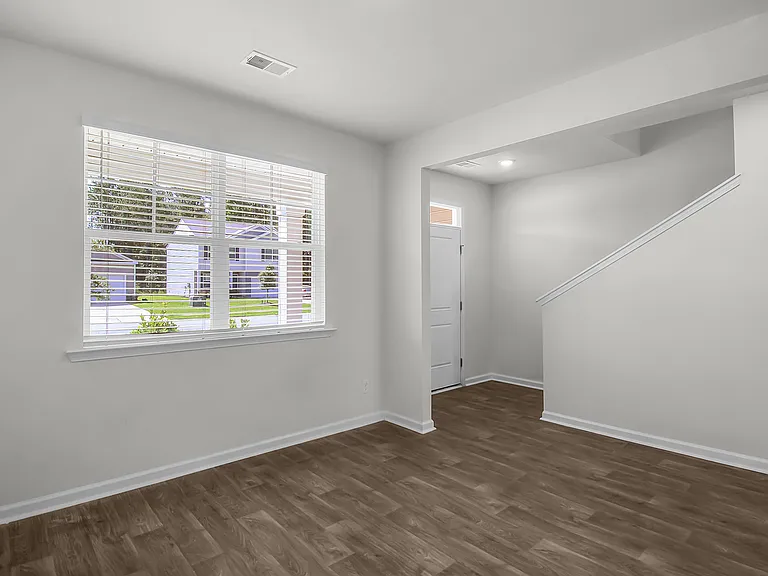 110 Cole St — Photo 6