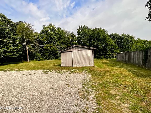 3rd image of 2133 N Preston Hwy