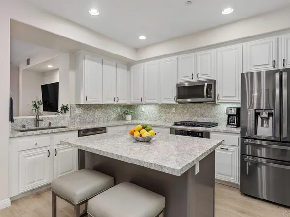 7880 Via Belfiore Unit 2, San Diego, CA 92129