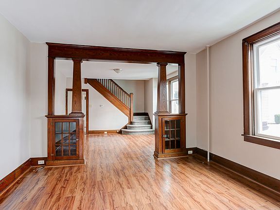 4th image of 1531 Bridge St