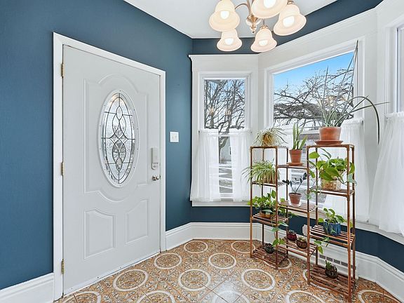 2nd image of 209 E Washington St