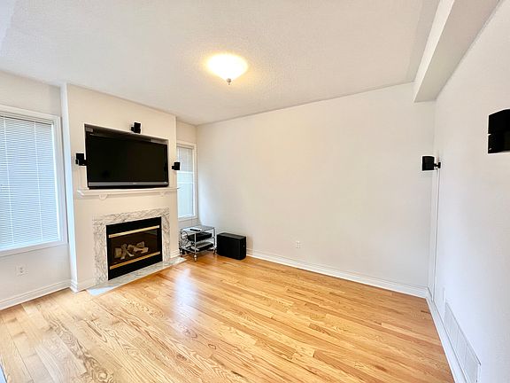 4th image of 30 Clovis St #30