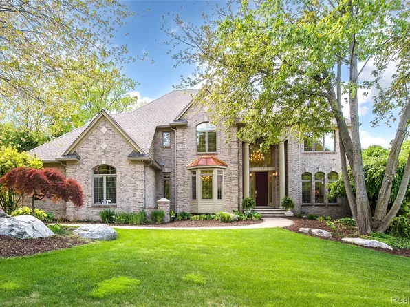 17671 Cranbrook Dr, Northville, MI 48168