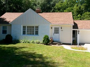 638 Graafschap Rd, Holland, MI 49423