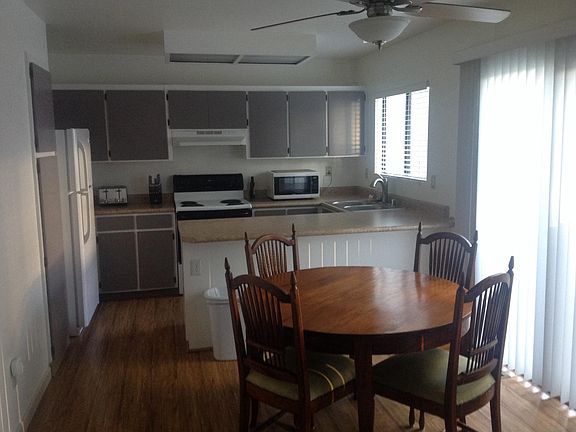 Dining room/kitchen