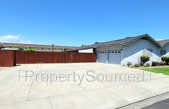 3rd image of 420 Northgate Dr