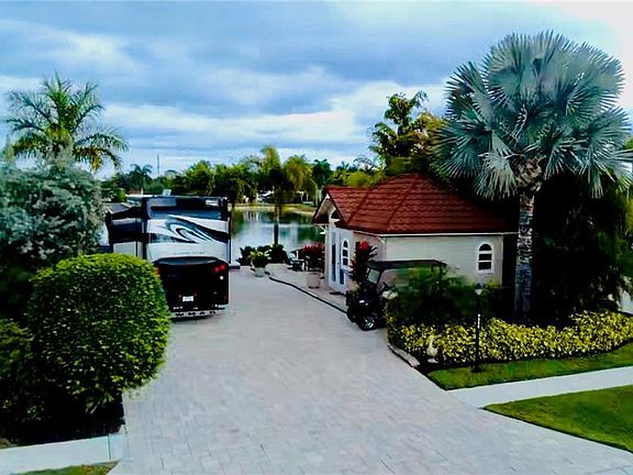 2nd image of 4589 Southern Breeze DR