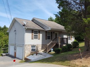 1018 Lees Dr, Seymour, TN 37865