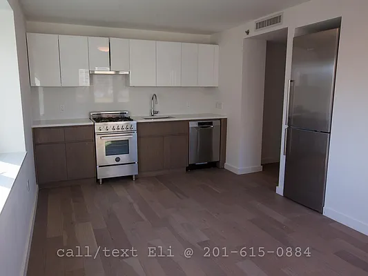 Rented by Arwell Realty | media 2