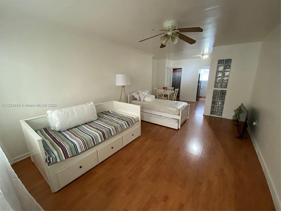 1st image of 825 Euclid Ave APT 10