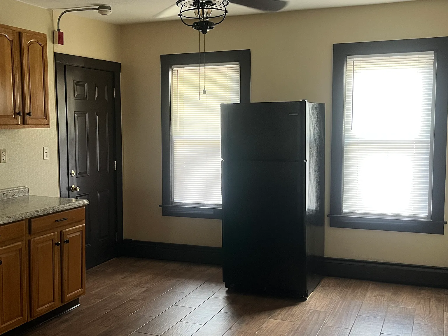 3 bed, $2,000 — Photo 3