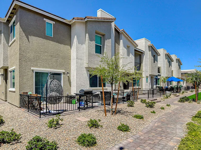 6924 Spicy Merlot St — Photo 64