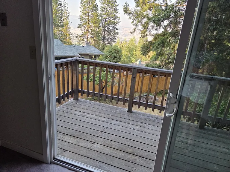 Downstairs deck