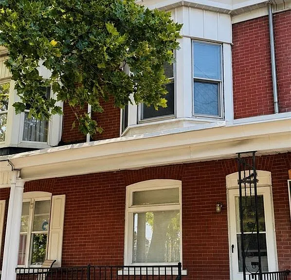 1931 W Liberty St — Photo 1