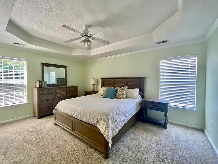 380 Stefan Dr — Photo 8