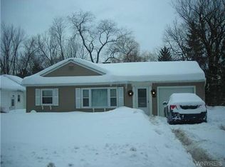 63 Larned Ln, Orchard Park, NY 14127