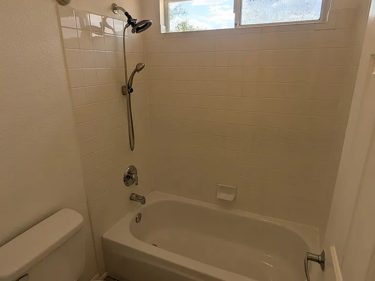 1016 Royal Plum Ln — Photo 6