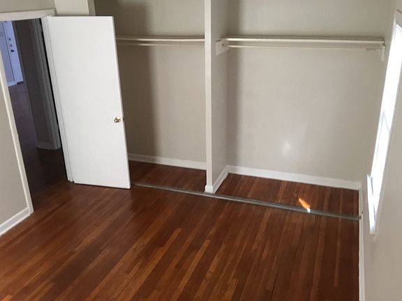 3rd image of 5869 Lyle St