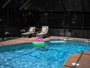 3rd image of 3407 Bloomingdale Oaks Dr