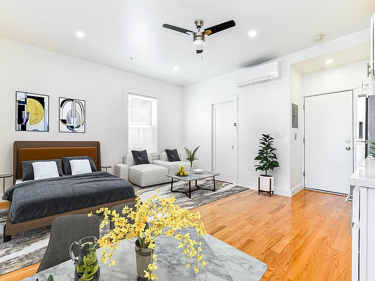 31 Green St #7 — Photo 3