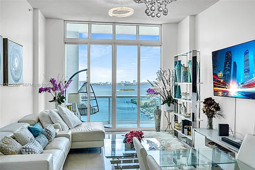 7900 Harbor Island Dr Photo 1