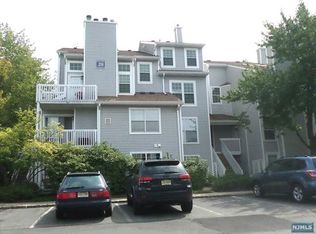 52 Fox Run Dr #26, Englewood, NJ 07631