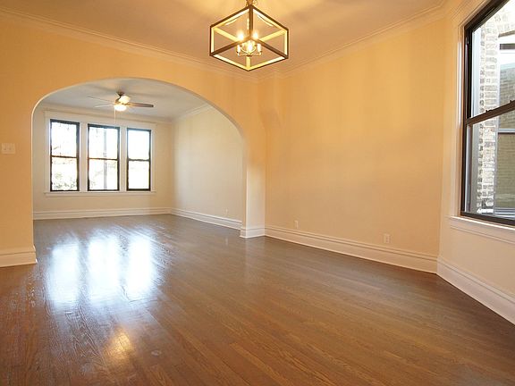 4th image of 2894-96 N Milwaukee Ave #2896-2