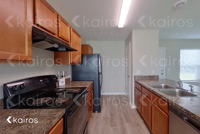 1126 NW 4th Ave — Photo 5