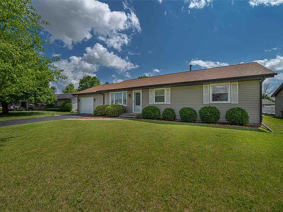 5th image of 9536 Arapaho Cir