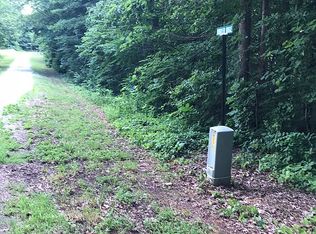 Faix Rd, Byrdstown, TN 38549