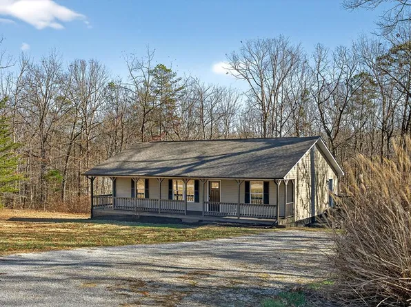 208 Frontier Dr, Grimsley, TN 38565