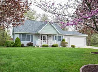 22 Hickory Hls, Geneseo, IL 61254