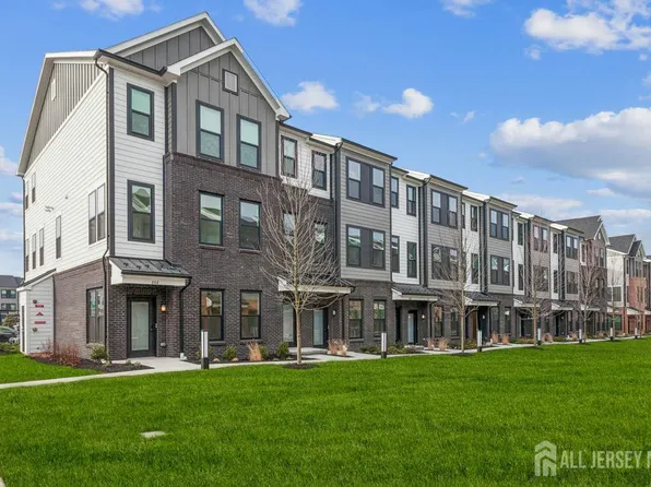 214 Jessie Pl, New Brunswick, NJ 08901