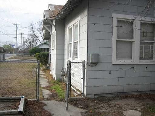 1st image of 755 E CANTON ST
