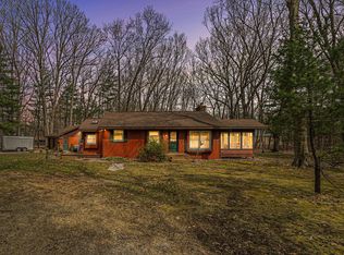 1883 Dillingham Dr, Allegan, MI 49010