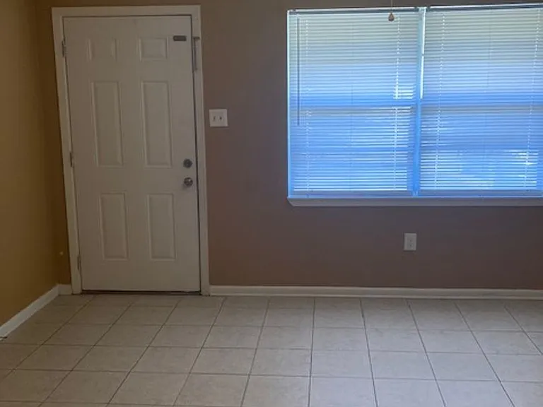 2606 W David Dr — Photo 3