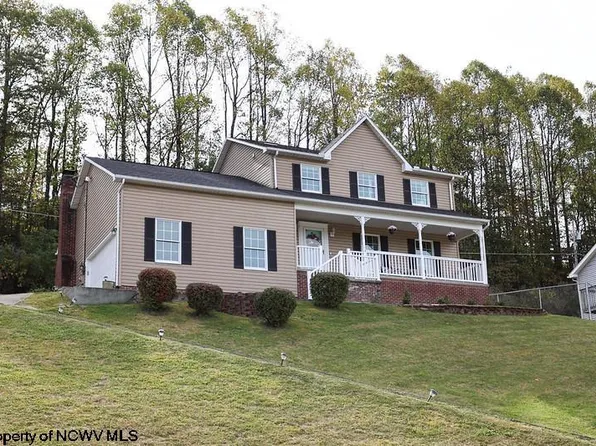 200 Sherwood Rd, Bridgeport, WV 26330