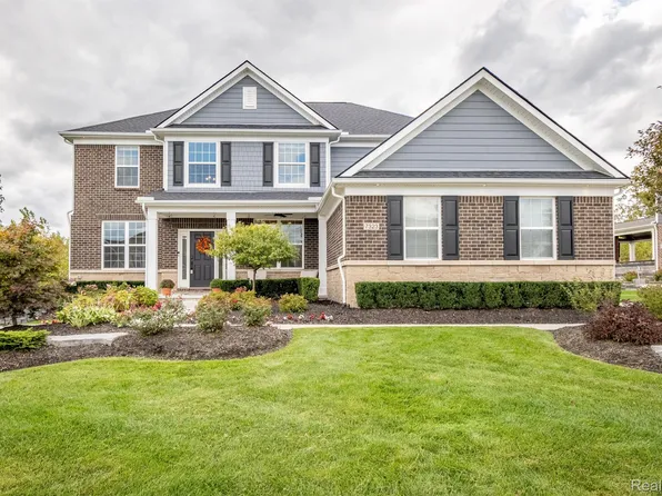 7323 Evergreen Trl, Canton, MI 48187