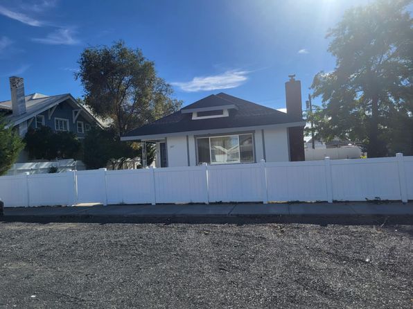 207 W Main St