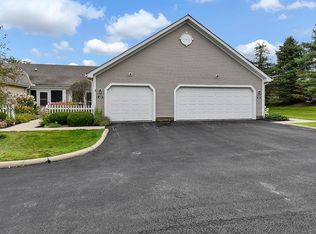 19 Ellington Commons Ln, Granville, OH 43023