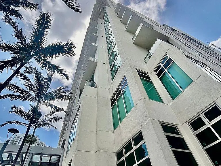 300 S Biscayne Blvd #T-2012 — Photo 22