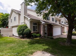 4436 104th St APT 4, Urbandale, IA 50322