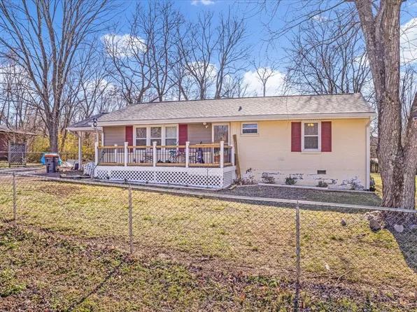 113 Rebecca Ln, Clarksville, TN 37042