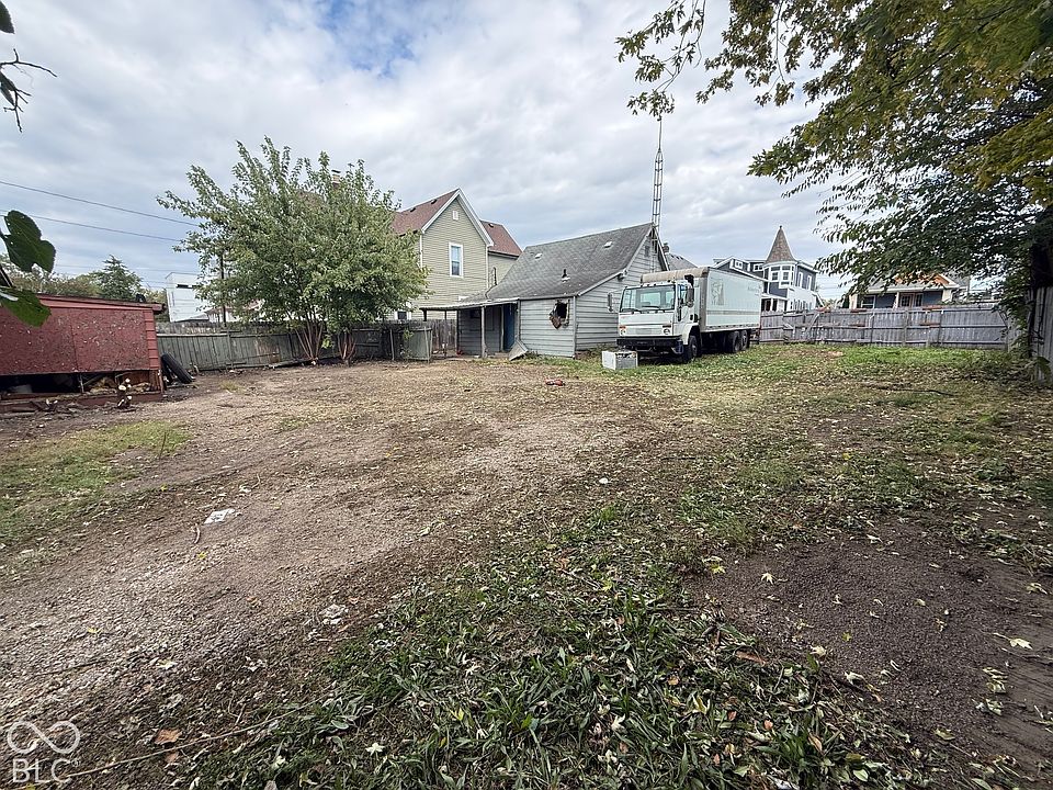 2nd image of 1848 Barth Ave