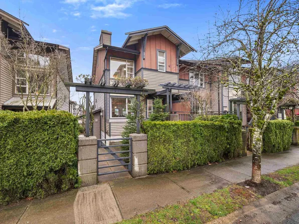 1212 Village Green Way, Squamish, BC V8B 0R7