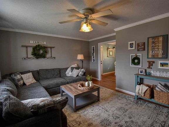 3rd image of 3556 Jacqueline Dr