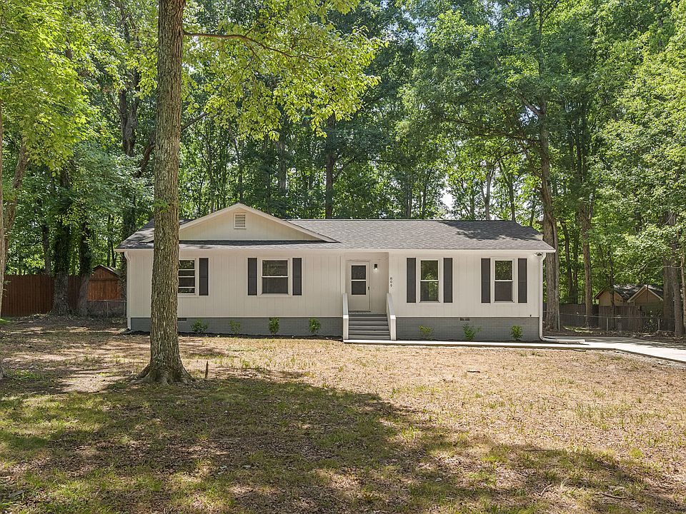 1st image of 809 Royal Oaks Dr