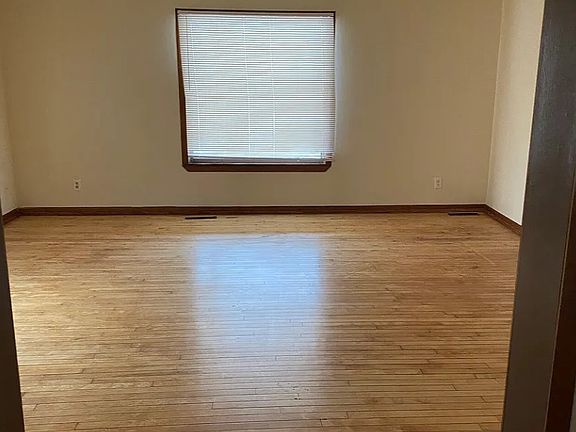 3rd image of 4638 Camden Ave N #1