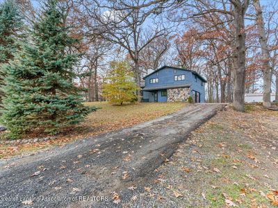 6325 W Lake Dr, Haslett, MI, 48840