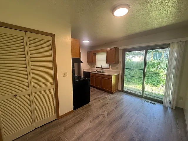 959 N Huntington St #4 — Photo 3